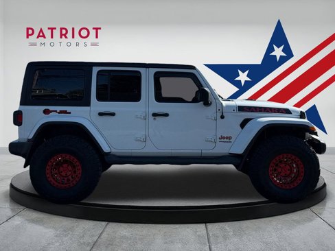 Used 2019 Jeep Wrangler Unlimited Sahara image 7