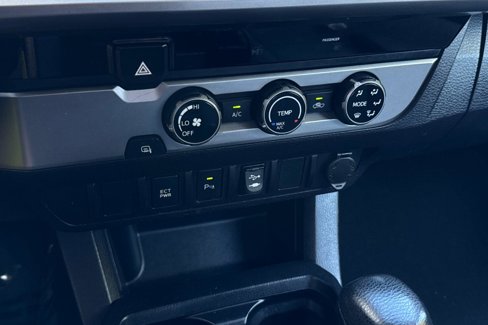 Used 2017 Toyota Tacoma SR5 w/ Tow Package image 22