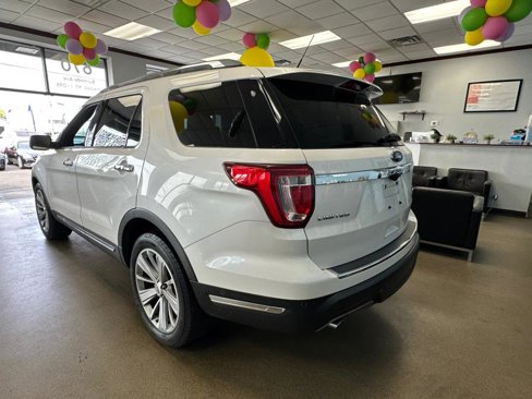 Used 2019 Ford Explorer Limited w/ Ford Safe & Smart Package image 8