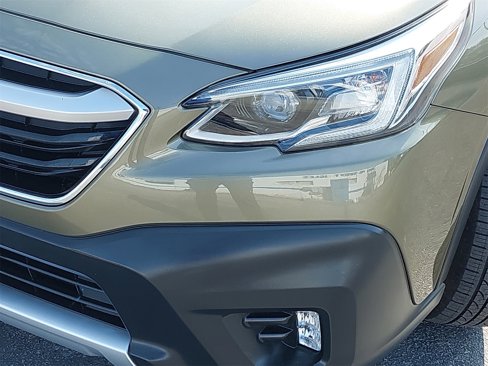Certified 2022 Subaru Outback Limited image 36