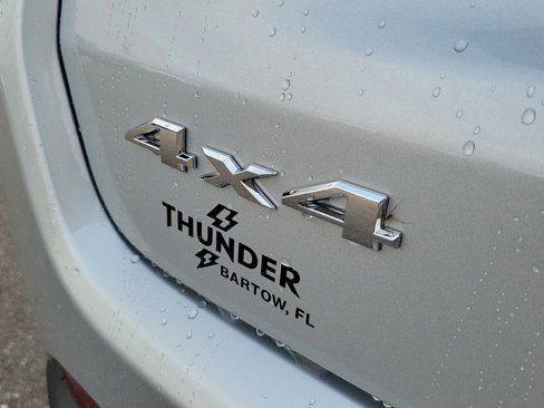 New 2025 Jeep Compass Latitude image 12
