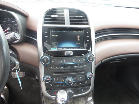 Used 2016 Chevrolet Malibu LTZ image 17