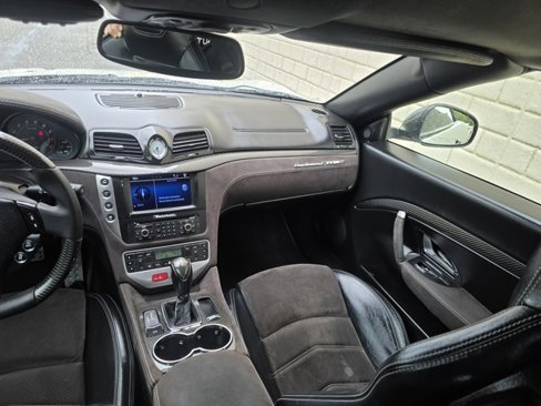 Used 2013 Maserati GranTurismo Sport image 40