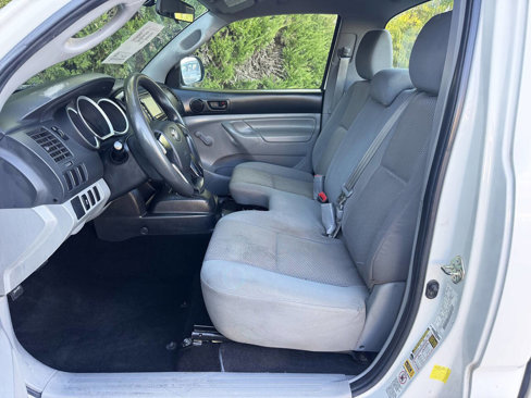 Used 2014 Toyota Tacoma 2WD Regular Cab image 10