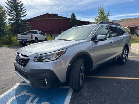Used 2022 Subaru Outback Limited image 4