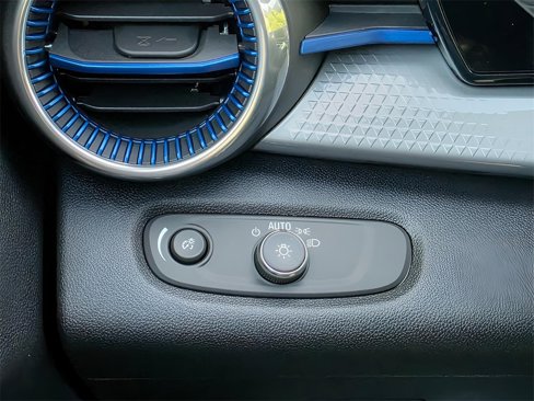 New 2025 Chevrolet Trax LT w/ Driver Confidence Package image 23