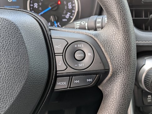 Used 2021 Toyota RAV4 XLE image 27