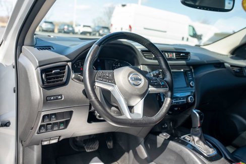 Used 2022 Nissan Rogue Sport SL w/ Premium Package image 19
