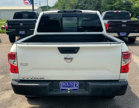 Used 2018 Nissan Titan S image 3