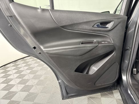 Used 2018 Chevrolet Equinox Premier image 20