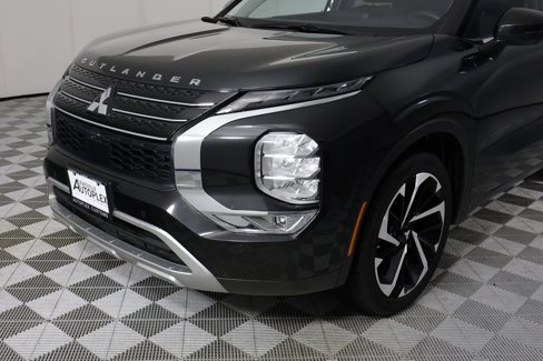 Used 2024 Mitsubishi Outlander SE image 41
