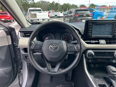 Used 2020 Toyota RAV4 XLE image 2