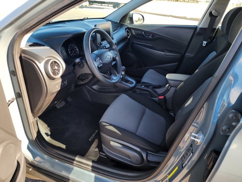 Used 2022 Hyundai Kona SE w/ Cargo Package image 15
