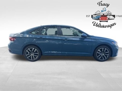 New 2025 Volkswagen Jetta SE image 14