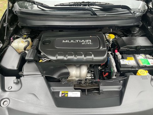 Used 2017 Jeep Cherokee Limited image 19