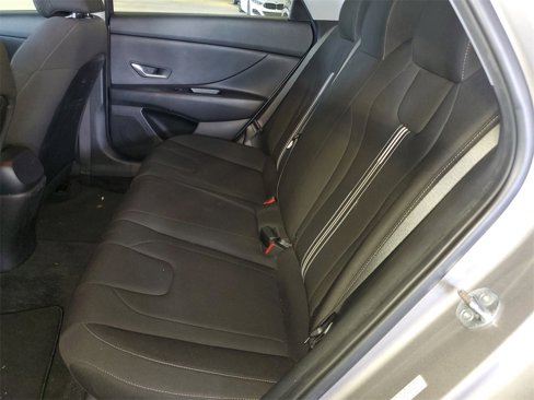 Certified 2023 Hyundai Elantra SEL w/ Preferred Accessory Package image 10