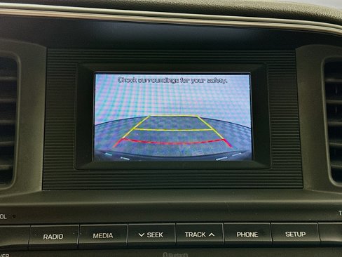 Used 2020 Hyundai Elantra SE w/ Cargo Package (C1) image 21
