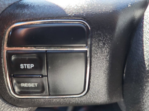 Used 2012 Jeep Liberty Sport image 14