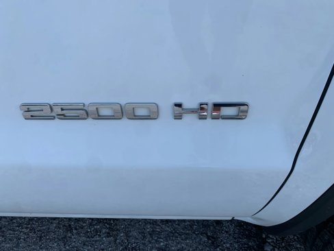 Used 2018 GMC Sierra 2500 2WD Crew Cab image 9