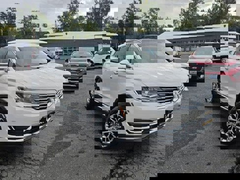 Used 2017 Lincoln MKX Select w/ Select Plus Package image 2