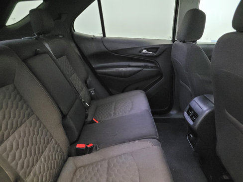 Used 2018 Chevrolet Equinox LT image 18