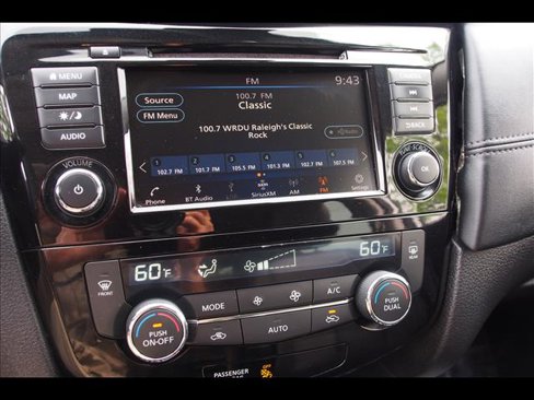 Used 2019 Nissan Rogue SL image 30