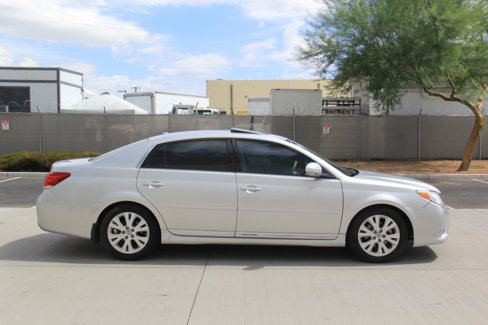 Used 2011 Toyota Avalon image 4