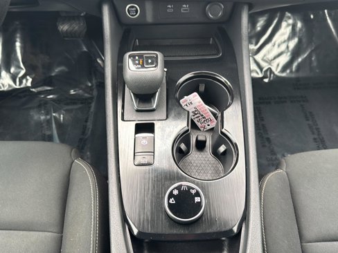 Used 2023 Nissan Rogue S image 14