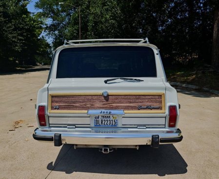 Used 1989 Jeep Grand Wagoneer image 3