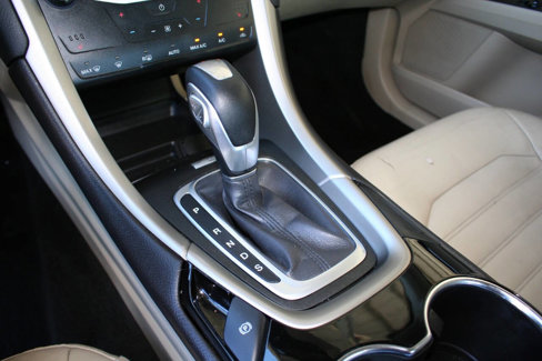 Used 2014 Ford Fusion SE w/ Equipment Group 202A image 19