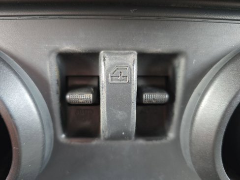 Used 2009 Jeep Wrangler X image 22