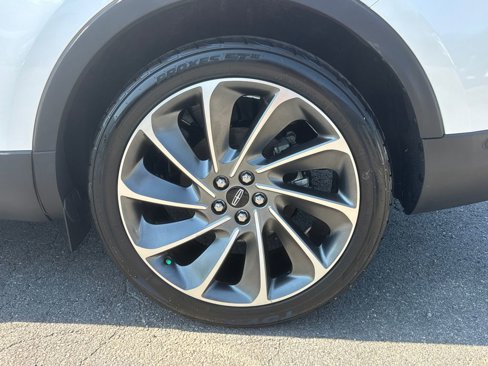 Used 2019 Lincoln Nautilus Reserve image 20
