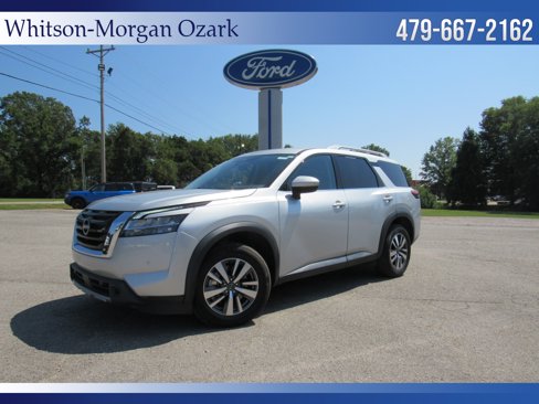 Used 2023 Nissan Pathfinder SL image 1