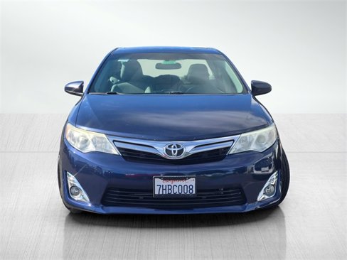 Used 2014 Toyota Camry XLE image 2