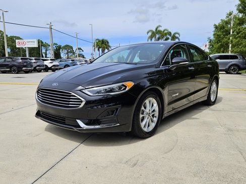 Used 2019 Ford Fusion SEL image 3