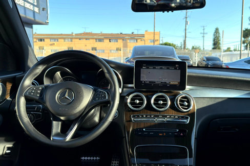 Used 2019 Mercedes-Benz GLC 300 4MATIC image 11