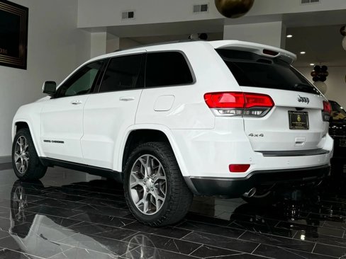 Used 2018 Jeep Grand Cherokee Limited image 4