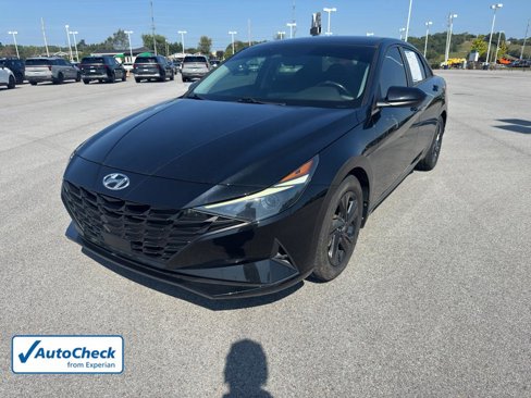 Used 2022 Hyundai Elantra SEL w/ Convenience Package image 2
