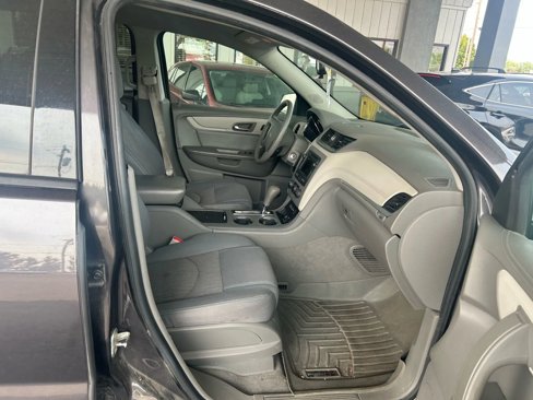 Used 2015 Chevrolet Traverse LS image 4