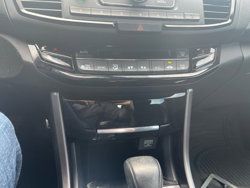 Used 2016 Honda Accord Sport image 10