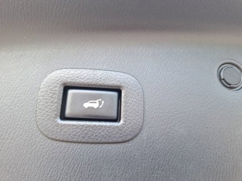 Used 2018 Nissan Armada Platinum w/ Captain Seat Package image 33