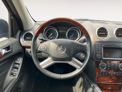 Used 2012 Mercedes-Benz GL 550 4MATIC image 10