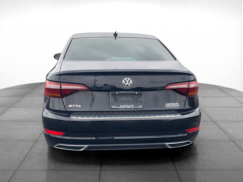 Used 2019 Volkswagen Jetta R-Line w/ R-Line Cold Weather Package image 6