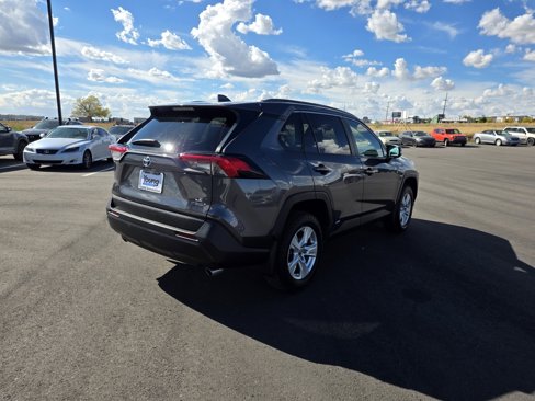 Used 2019 Toyota RAV4 LE image 6