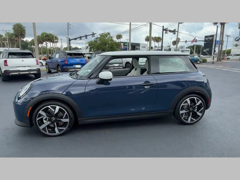 Certified 2025 MINI Cooper 2-Door Hardtop image 18
