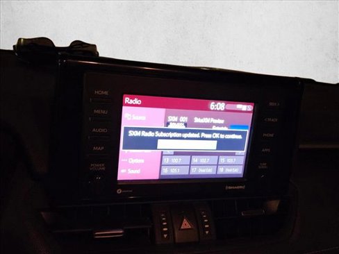 Used 2020 Toyota RAV4 XLE Premium image 14