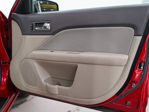 Used 2010 Ford Fusion SE image 9