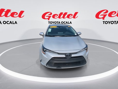 Used 2024 Toyota Corolla LE image 3