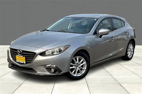 Used 2016 MAZDA MAZDA3 i Grand Touring image 2