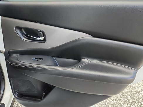 Used 2019 Nissan Murano S image 13